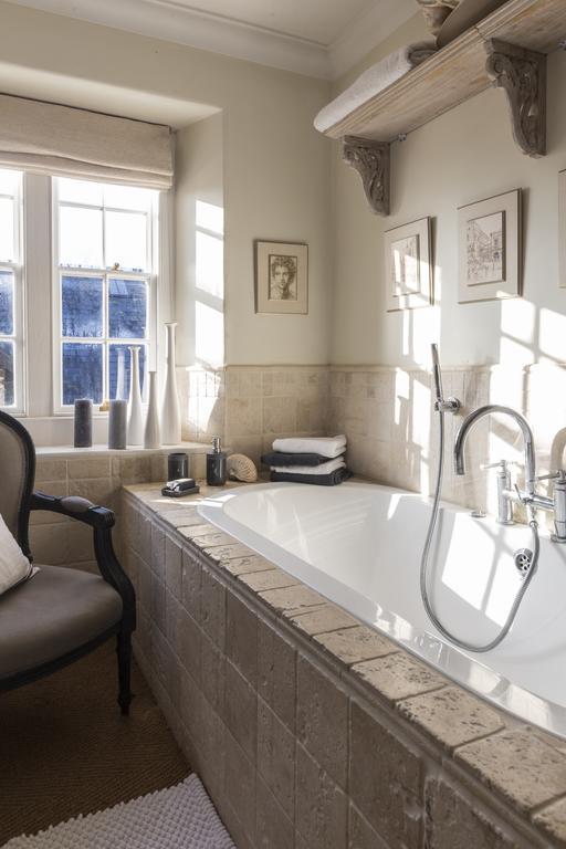 Kelston ラウンドヒル ファームハウス Bed & Breakfast 部屋 写真